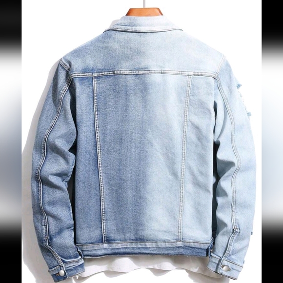 NEW! FADED WASH DENIM JACKET SIZE medium - Picture 4 of 5